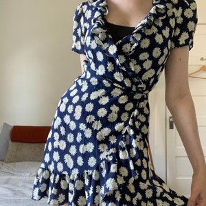 Realisation Par The Valentina Wrap Dress in Daisy Print | 100% Silk | Size SM